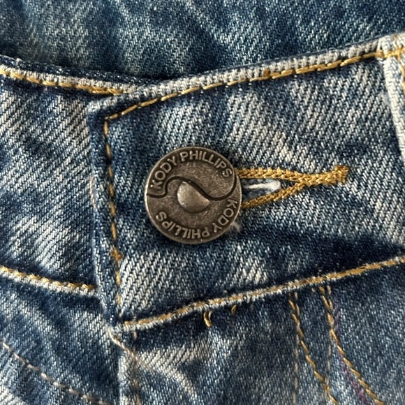 “CURVE” jeans by Kody Phillips - Picture 7 of 13